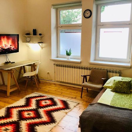Apartment In Ivy Covered House, Near Old Town Krasków Exterior foto